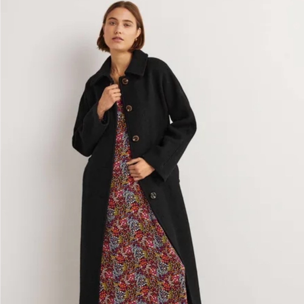 BODEN WOMENS BLACK COAT SIZE 6